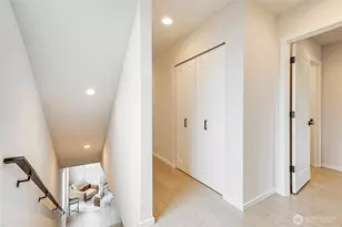 2014 E Pine St, Seattle, WA 98122 - Photo 18