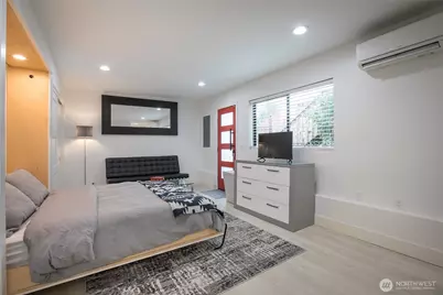 4727 36th, Seattle, WA 98126 - Photo 2