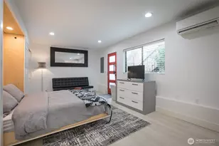 4727 36th Ave SW, Seattle, WA 98126 - Photo 2