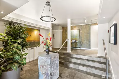 732 11th Avenue E #404, Seattle, WA 98102 - Photo 34