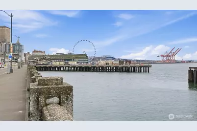 2000 Alaskan Way #553, Seattle, WA 98121 - Photo 32