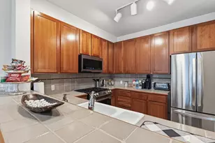 2000 Alaskan Wy, Seattle, WA 98121 - Photo 16