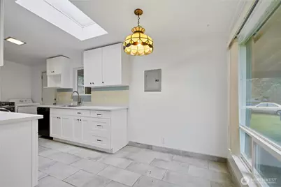 1614 144th Avenue SE, Bellevue, WA 98007 - Photo 8