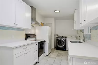 1614 144th Avenue SE, Bellevue, WA 98007 - Photo 6