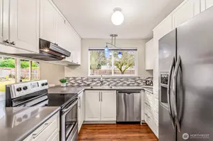 2611 NE 23rd Pl, Renton, WA 98056 - Photo 12