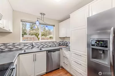 2611 NE 23rd Place, Renton, WA 98056 - Photo 14