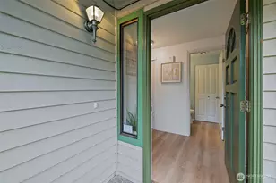 18429 20th Dr SE, Bothell, WA 98012 - Photo 2