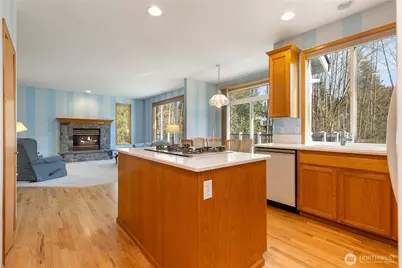 27630 NE Quail Creek Drive, Redmond, WA 98053 - Photo 8