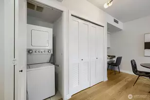 76 Cedar St, Seattle, WA 98121 - Photo 26