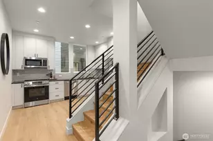 1104 B 34th Ave, Seattle, WA 98122 - Photo 14