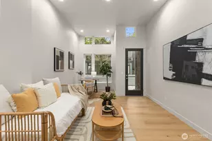 1104 B 34th Ave, Seattle, WA 98122 - Photo 2