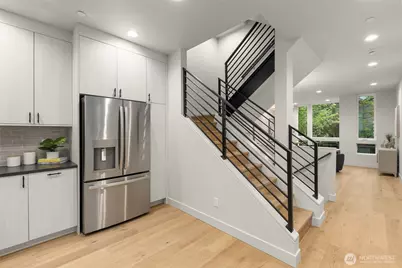 1104 B 34th Avenue, Seattle, WA 98122 - Photo 18