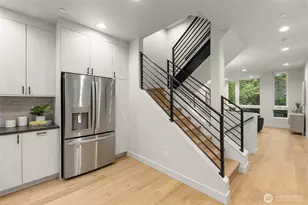 1104 B 34th Ave, Seattle, WA 98122 - Photo 18