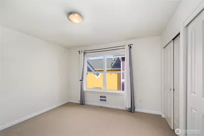 112 22nd Avenue #B, Seattle, WA 98122 - Photo 16