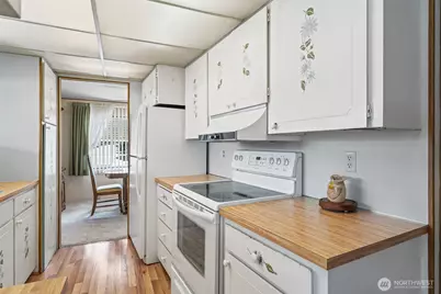 1402 22nd Street NE #11, Auburn, WA 98002 - Photo 14