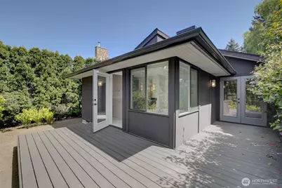 9160 NE 19th Street, Clyde Hill, WA 98004 - Photo 22