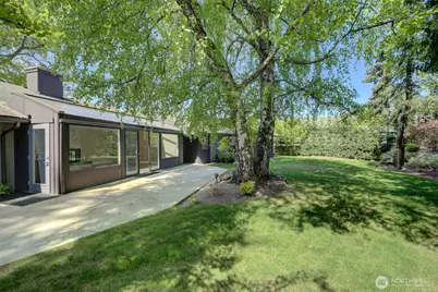 9160 NE 19th Street, Clyde Hill, WA 98004 - Photo 24