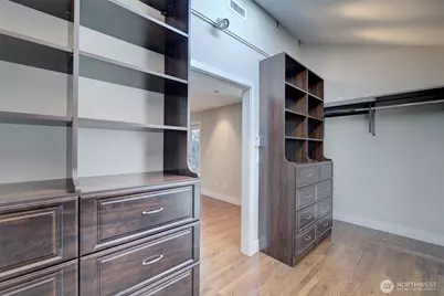 9160 NE 19th Street, Clyde Hill, WA 98004 - Photo 18