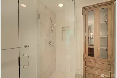 9160 NE 19th Street, Clyde Hill, WA 98004 - Photo 12