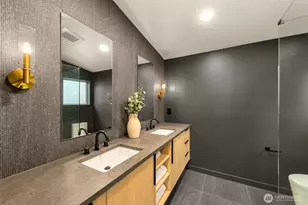 14035 Densmore Ave N, Seattle, WA 98133 - Photo 18