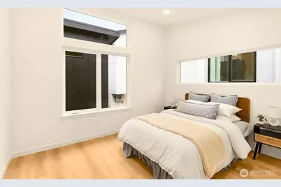 14035 Densmore Avenue N, Seattle, WA 98133 - Photo 12