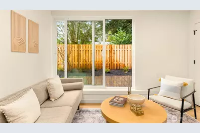 14035 Densmore Avenue N, Seattle, WA 98133 - Photo 10