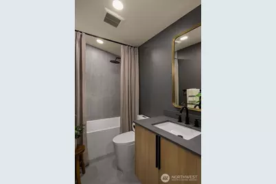14035 Densmore Avenue N, Seattle, WA 98133 - Photo 22