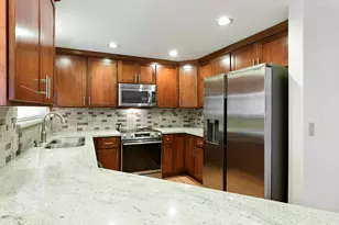 8202 48th St Ct W, University Place, WA 98467 - Photo 2