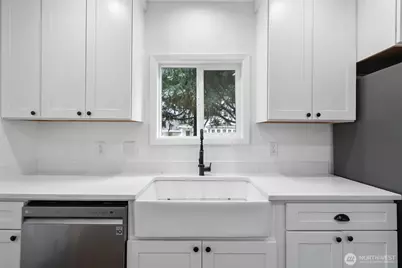 713 N Main Avenue, Ridgefield, WA 98642 - Photo 18