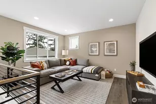 24922 SE 17th St, Sammamish, WA 98075 - Photo 24