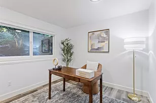 5525 Highland Dr, Bellevue, WA 98006 - Photo 24
