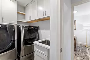 5525 Highland Dr, Bellevue, WA 98006 - Photo 32