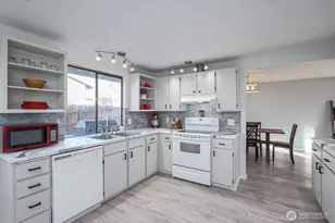 306 Belmont Ave, Moses Lake, WA 98837 - Photo 2