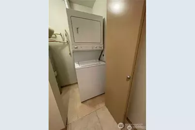 1323 Boren Avenue #303, Seattle, WA 98101 - Photo 4