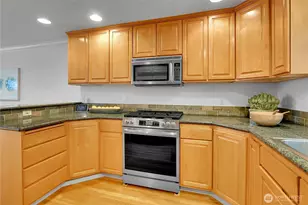 815 2nd Ave N, Seattle, WA 98109 - Photo 18