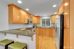 815 2nd Ave N, Seattle, WA 98109 - Photo 16