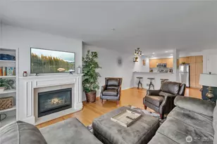 559 McGraw St, Seattle, WA 98109 - Photo 8