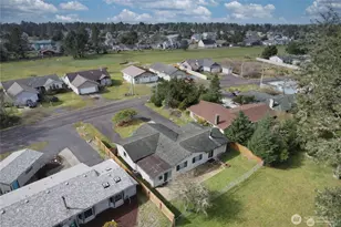 198 Octopus Ave NE, Ocean Shores, WA 98569 - Photo 2