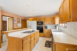 1813 E 3rd St, Port Angeles, WA 98362 - Photo 10