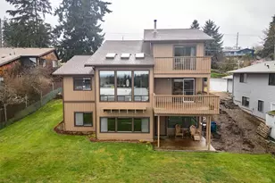 1813 E 3rd St, Port Angeles, WA 98362 - Photo 4