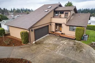 1813 E 3rd St, Port Angeles, WA 98362 - Photo 2