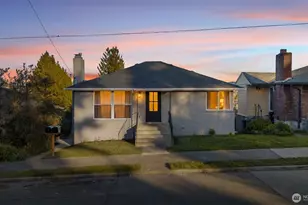 2332 17th Ave S, Seattle, WA 98144 - Photo 2