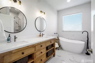 2054 Road H.2 NE, Moses Lake, WA 98837 - Photo 18