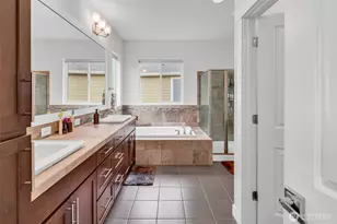 1705 NE Falls Dr, Issaquah, WA 98029 - Photo 28