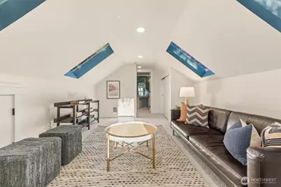 12250 Densmore Avenue N, Seattle, WA 98133 - Photo 20