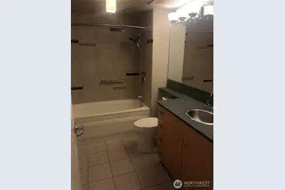 17 W Mercer Street #219, Seattle, WA 98119 - Photo 2