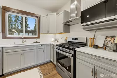 18407 Hawksview Drive, Arlington, WA 98223 - Photo 6