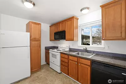 22612 6th Avenue S #15, Des Moines, WA 98198 - Photo 10