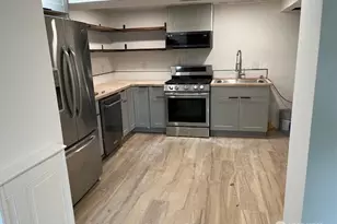 900 NE 105th, Seattle, WA 98125 - Photo 10