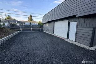 2102 S 12th St, Tacoma, WA 98405 - Photo 6